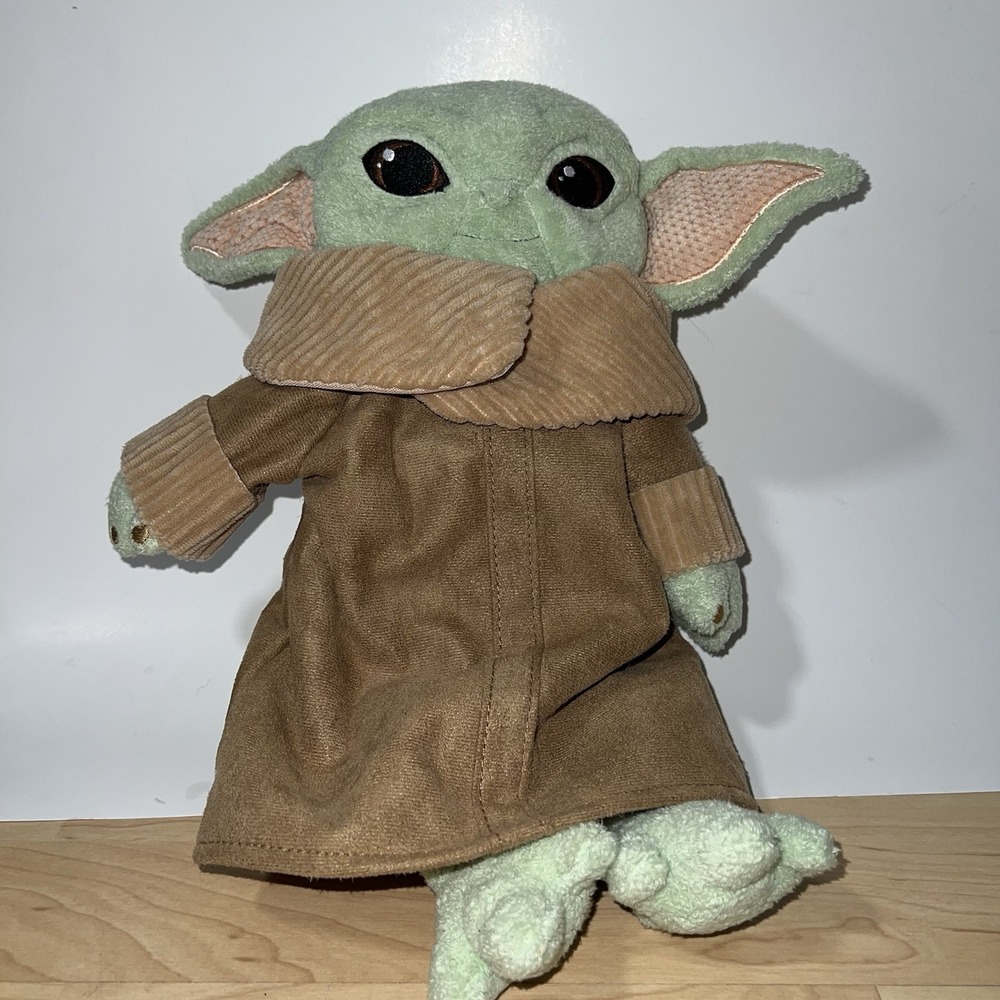 Scentsy Buddy - Grogu The Child‎  - Comes "Air of Adventure" Scent Pak